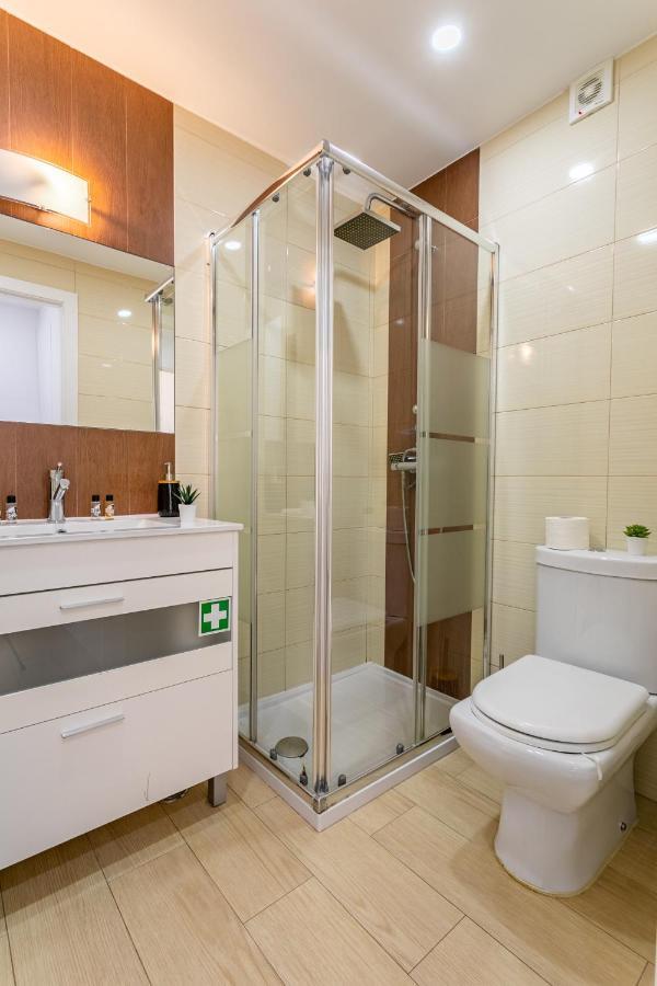 House Black & White Apartment Lissabon